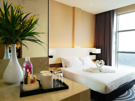 Room Regalia Hotel Kuala Lumpur : Regalia Suites Hotel Kuala Lumpur
