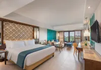 Henann Resort Alona Beach - balcony