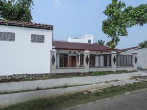 Super OYO 1582 Bungo Guest House