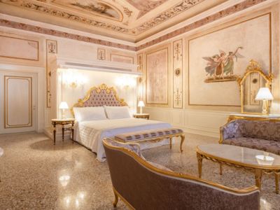 Ca' Bonfadini Historic Experience
