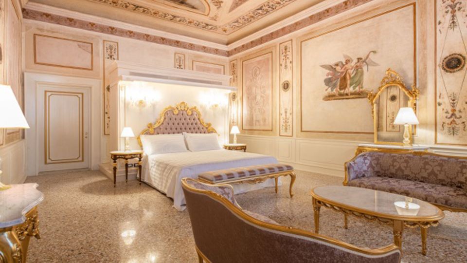 Ca' Bonfadini Historic Experience