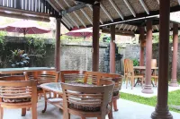 프람바난 게스트하우스