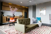 Nishi Apartments Eco Living by Ovolo Hotel di Canberra