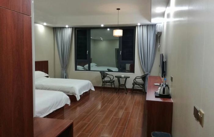 Tonggu Huali Hotel