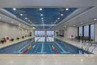 Kyriad Hotel (Anshan Railway Station City Government Square) - Swimmingpools
