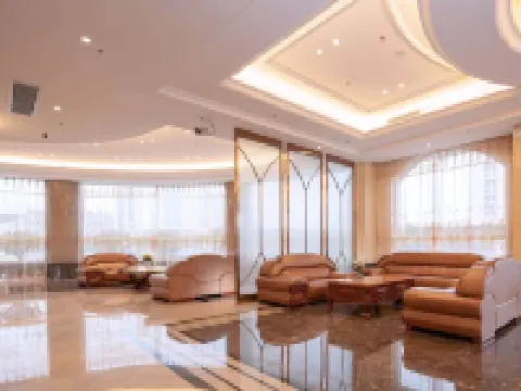 Vienna Classic Hotel (Xinxing South Station Yanjiang South Road) Hoteles en Condado de Xinxing