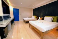 Pescadores Suites Moalboal - balcony