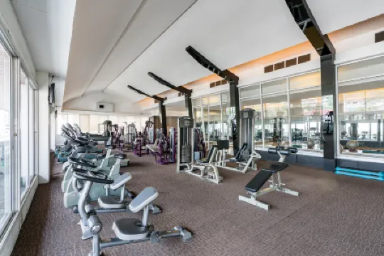 Niran Grand Hotel Отели рядом с достопримечательностью «Бангкокский международный торговый и выставочный комплекс»