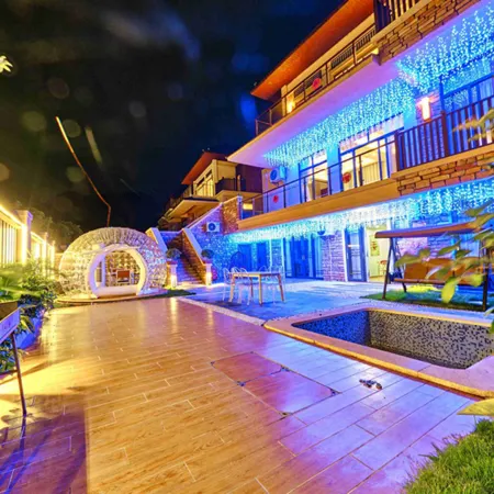Yingdeo garden heart flower town chocolate kingdom fashion hot spring villa