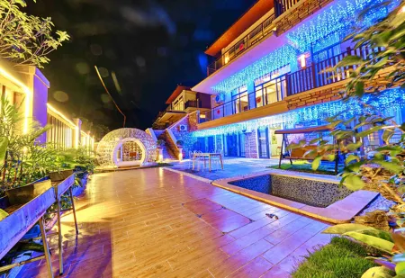 Yingdeo garden heart flower town chocolate kingdom fashion hot spring villa