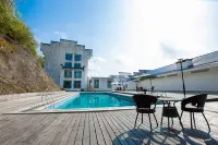 Taining Art Creation Hotel - Pools