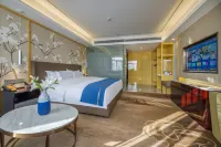 UP IN THE CLOUDS hotel