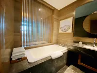 Deqing Shenghua Lakeside  SSAW Garden Hotel