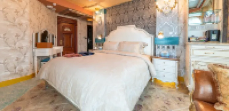 Hotel Moon
