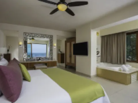 Almar Resort Luxury Lgbt Beach Front Experience โรงแรมในเปอร์โตวัลลาร์ตา