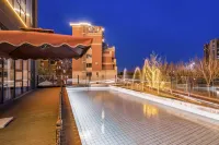 Huajing Yinhewan Hotel Luoyang (Swan Lake Yihe Wetland Park) - Rooftop Pools
