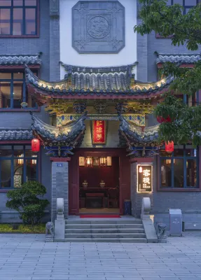 핑탄 홍러우멍 테마 호텔 룽펑터우 해수욕장 주변 호텔