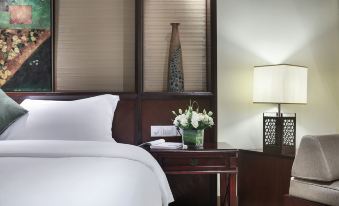 Yangshuo Riverside Resort Hotel - Housity