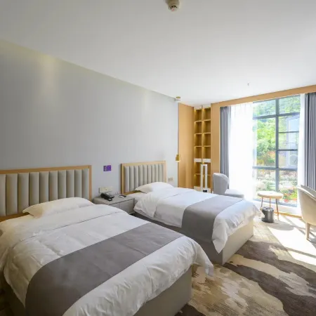 Zigui Zhilan Valley Vacation Hotel