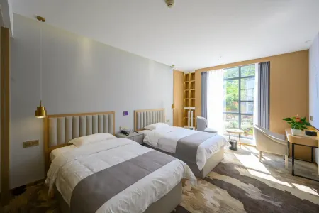 Zigui Zhilan Valley Vacation Hotel