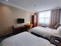 Dongfang Yuehai Hotel Hotels near Haoxiangni Jujube (Zhongheng Family Dependents' Courtyard Building 1 West)
