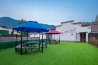 Floral Hotel·Jiuhua Mountain Yuanlai Mountain Residence Hotel (Huacheng Temple Zhantanlin Store)