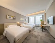 Yatai Conference Center Hotel