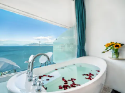 Qianyu Seaview Resort Hotel Hotels in Dali