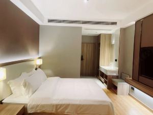 Longtengge Hotel (Shexian Longxi Industrial Zone)