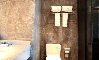 Yichun Dequan Hot Spring Hotel