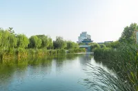 Super 8 Select Hotel (Kaifeng Qingming Shanghe Garden)