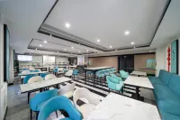 Xana Hotelle Hotel (Fangchenggang West Bay City Beach)