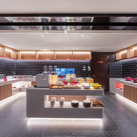 Yibiju Hotel (Taixing Gulou Square)