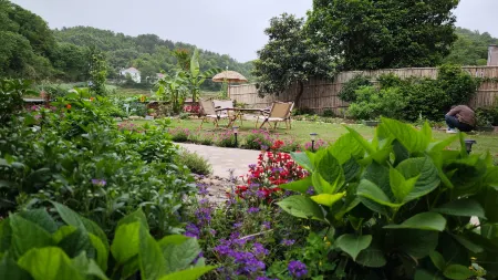 Hushan Xiaozhu Homestay