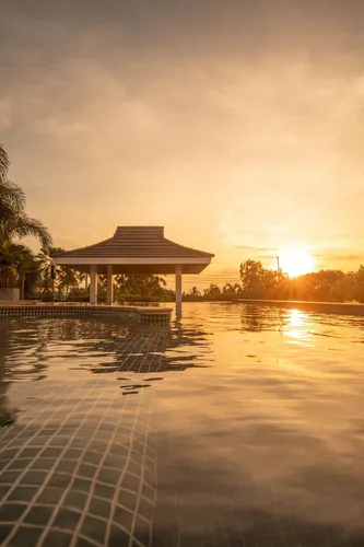 รูปภาพของวิลล่าหรูวิวทะเลพร้อมชมพระอาทิตย์ขึ้น/วิลล่าสระว่ายน้ำส่วนตัว/วิลล่าสวน