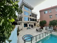 Qingyuan Fogang Xile Shangpin Wenquan Swimming Pool Homestay - Mountain View