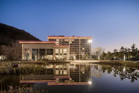 DiJianNanShan Garden Hotel (Xiane Lake Tourist Area) Отели рядом с достопримечательностью «Shangluo University»