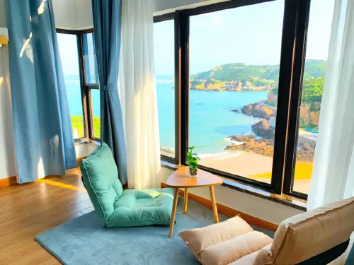 Happy Hour Seaview Apartment (Bayuquan Hongji Branch)