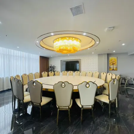 Ruihang Business Hotel (Xingcheng Passenger Transport Center)