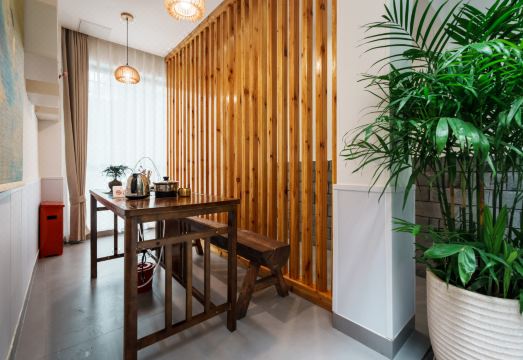 Yuanshe Muyun Ge Homestay (Phoenix Ancient City Nanhua Li Tourist Center Branch)Hotel Overview