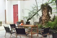 The Wind of Weishan Homestay