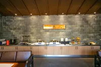 Qiu's compound - servizio colazione