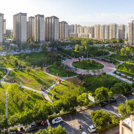HanTing Hotel (Xining Caojiabao International Airport Ping'an District)