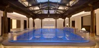 Swan Lake Inviting Moon Paviloin Hotel（Taierzhuang Ancient City Scenic Area） - Romantic