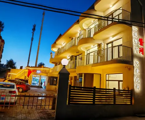 Outside the ancient city • Fanjian