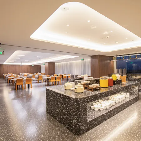 Qingmu Platinum Hotel (Anderle Building, Dongfeng Road, Chaohu)