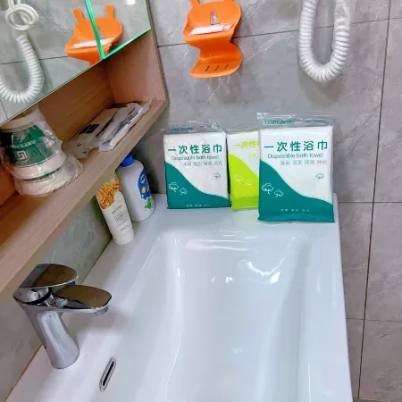 Baoshan Lafure Hotel (Qinghuahai Wetland Park)