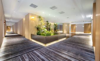 Kunlun Leju Hotel (Xinzheng Xuanyuan Lake)