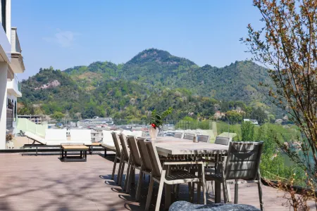 Lion Rock · Youjia Hidden Residence Отели рядом с достопримечательностью «Longpuxian Cave»