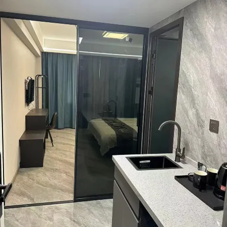 Ninghai Haoting Hotel (Xizi International Plaza)